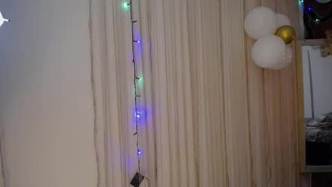 moon_and_fire_ online show from November 11, 4:07 pm