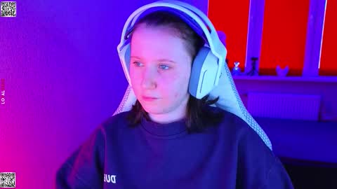 Snapshot of moon_avengers chatting on January 11, 10:09 am Lola online show from January 11, 10:09 am