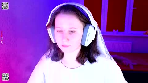 Snapshot of moon_avengers chatting on January 31, 7:11 pm Lola online show from January 31, 7:11 pm