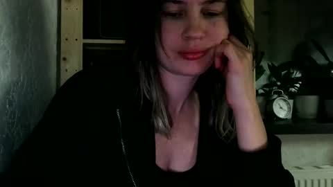 moon_lilithx online show from December 1, 8:20 pm