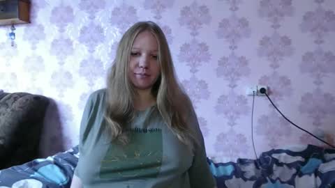 moon_linght000 online show from May 31, 4:20 am