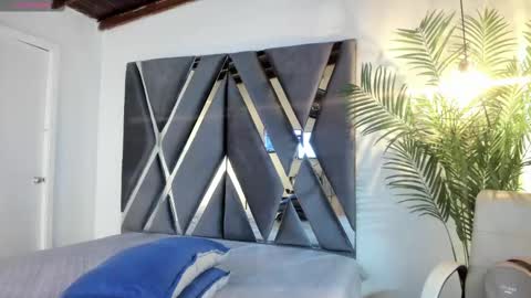 Luna  online show from September 16, 5:58 pm