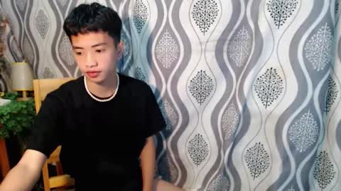 Snapshot of moonboy398577 chatting on December 20, 12:34 pm Josh online show from December 20, 12:34 pm