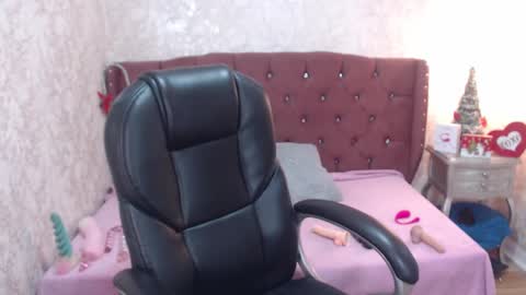 Charlotte online show from December 16, 4:16 pm