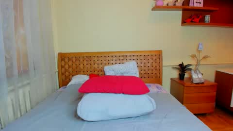 Lena online show from October 27, 7:12 am