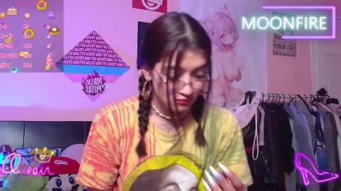 Snapshot of moonfiredance chatting on January 13, 3:23 am Nicky online show from January 13, 3:23 am