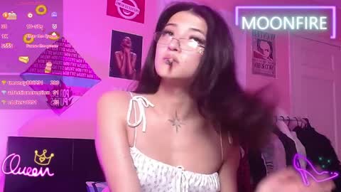 Nicky  online show from April 2, 1:14 am