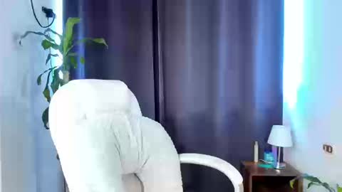 moonie_baddie31 online show from September 9, 5:12 pm