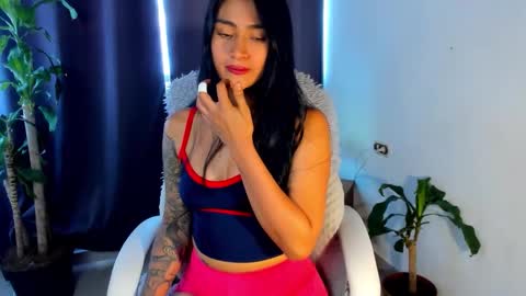 moonie_baddie31 online show from October 6, 6:38 pm