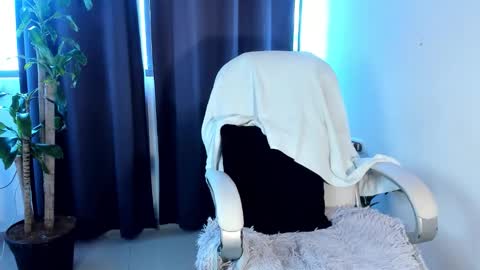 moonie_baddie31 online show from October 15, 9:26 pm