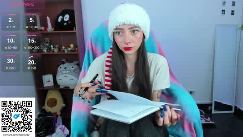 MOON  online show from December 15, 9:09 pm