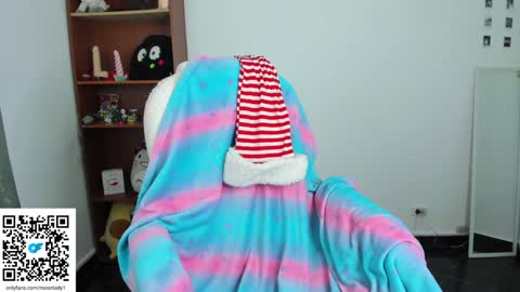 MOON  online show from December 21, 8:32 pm