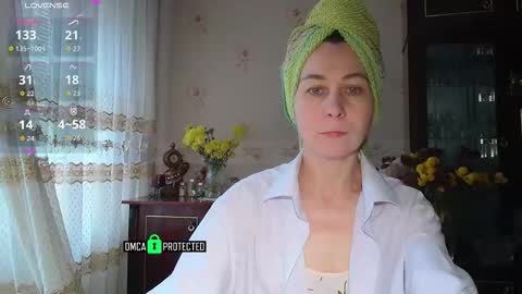 Snapshot of moonlight_88888 chatting on October 12, 9:19 am Moonlight 88888 online show from October 12, 9:19 am