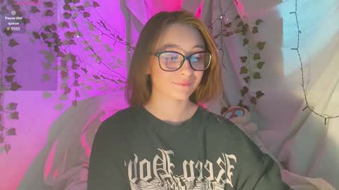 Snapshot of moonlight__lovers chatting on December 4, 9:07 am Dana online show from December 4, 9:07 am