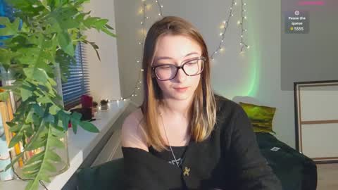 Snapshot of moonlight__lovers chatting on December 23, 2:28 pm Dana online show from December 23, 2:28 pm