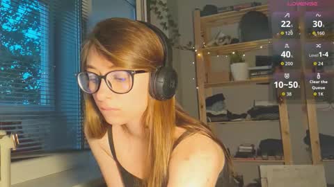 Snapshot of moonlight__lovers chatting on September 20, 4:52 pm Dana online show from September 20, 4:52 pm