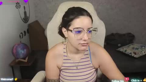 Moon Woman online show from February 21, 3:34 am