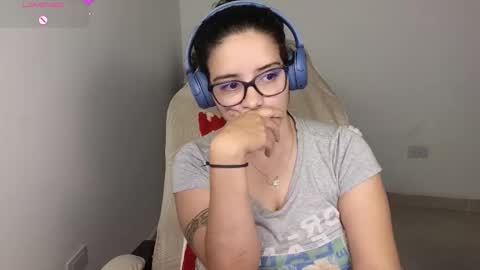 Moon Woman online show from December 3, 4:53 am