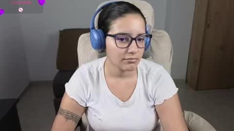 Moon Woman online show from May 29, 5:05 am