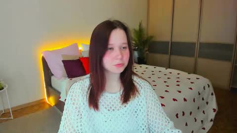 Snapshot of mooonlightsky chatting on May 19, 11:16 am Charli online show from May 19, 11:16 am
