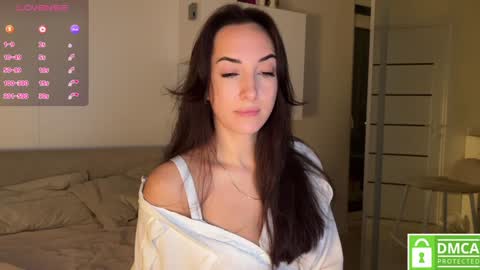 Snapshot of moorekatty chatting on December 6, 9:02 pm Please call my Kattypvt 60 tk in minut open Free Lovense control in pvt online show from December 6, 9:02 pm