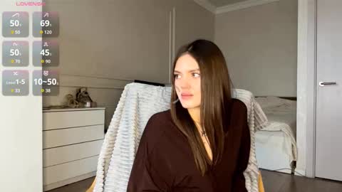 Snapshot of moraimfeld chatting on October 6, 6:11 am Fleyva online show from October 6, 6:11 am
