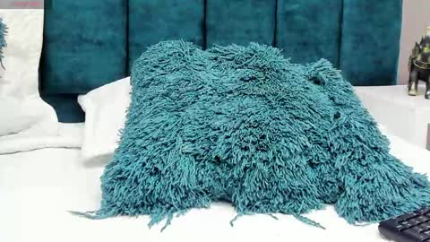 Andrew  online show from April 13, 9:04 am