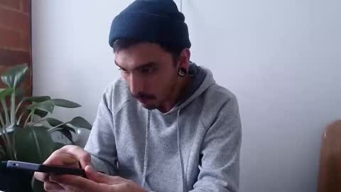 Snapshot of morbidangel08 chatting on April 18, 7:18 pm Abelardo online show from April 18, 7:18 pm