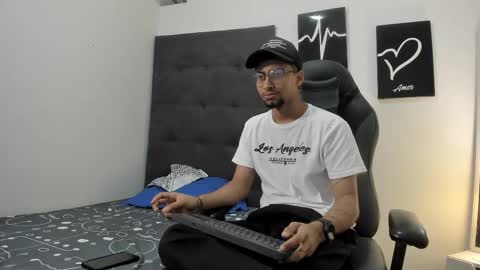 Snapshot of morecumhere chatting on March 2, 6:59 pm Ey Im Luke Ntmu online show from March 2, 6:59 pm