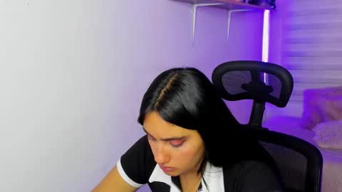 morena_rodriguez_9 online show from December 17, 1:44 am
