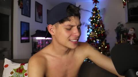 Snapshot of morgan_hiller chatting on December 4, 12:08 am   online show from December 4, 12:08 am