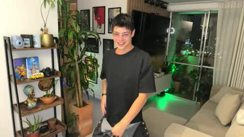   online show from March 25, 1:11 am