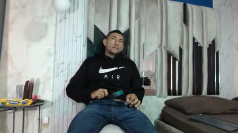 MORGAN AND MEGAN online show from November 1, 11:34 am