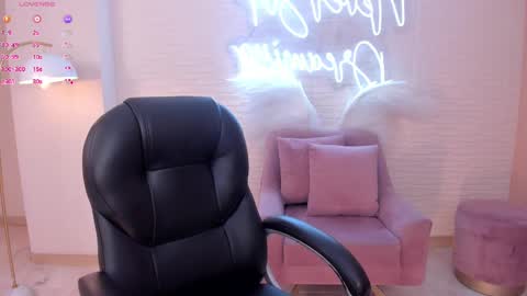 Morgan Hicks online show from February 10, 9:47 pm