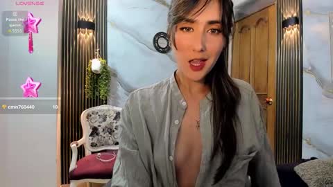 Moriah online show from November 1, 6:54 pm