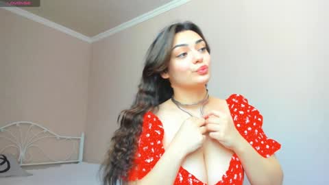 Snapshot of moroccan_diamond_ chatting on February 3, 7:18 am Medina online show from February 3, 7:18 am