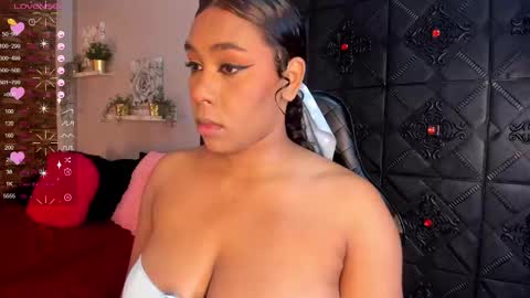 Snapshot of morochaa_fire chatting on December 5, 11:49 am Morocha  online show from December 5, 11:49 am