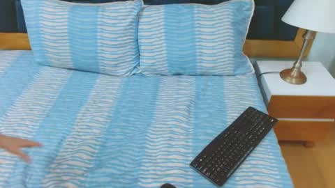 Snapshot of morrigan_luxus chatting on January 14, 1:38 pm morrigan_luxus online show from January 14, 1:38 pm