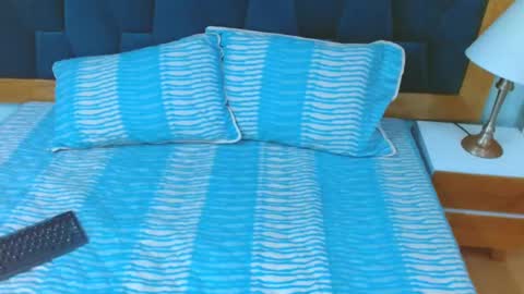 Snapshot of morrigan_luxus chatting on February 8, 1:44 pm morrigan_luxus online show from February 8, 1:44 pm