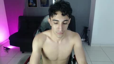 Snapshot of morrison_jimm chatting on February 15, 5:48 am santii online show from February 15, 5:48 am