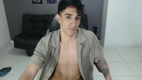 Snapshot of morrison_jimm chatting on February 19, 6:31 am santii online show from February 19, 6:31 am