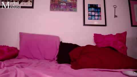 Snapshot of mortalmedusa chatting on February 15, 3:20 am Medusa the Snake Goddess online show from February 15, 3:20 am