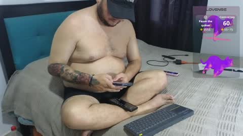 moshi_uwu online show from April 4, 2:54 am