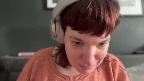 Snapshot of mossy_mommy chatting on February 16, 4:42 pm Mossy Mommy online show from February 16, 4:42 pm