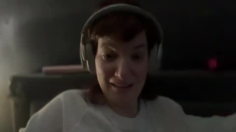 Snapshot of mossy_mommy chatting on February 16, 11:16 pm Mossy Mommy online show from February 16, 11:16 pm