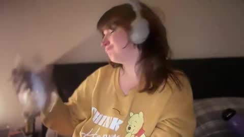 Snapshot of mossy_mommy chatting on March 13, 1:23 am Mossy Mommy online show from March 13, 1:23 am