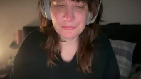 Mossy Mommy online show from April 21, 12:23 am