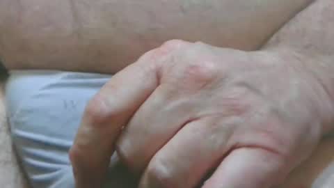 Snapshot of moth12 chatting on March 4, 4:52 pm moth12 online show from March 4, 4:52 pm