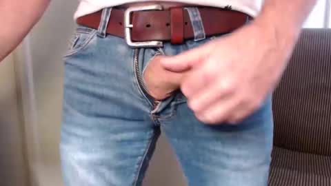 Manny online show from December 28, 3:48 pm