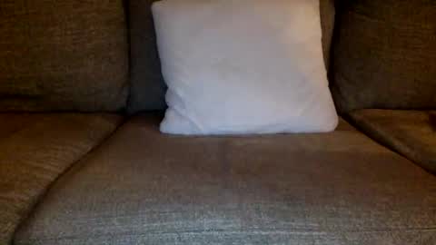 Snapshot of mouthmilker chatting on December 17, 8:53 am mouthmilker online show from December 17, 8:53 am